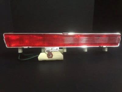 Nissan Máxima 2004 tercera parte trasera Luz de freno Foto 1 de 3