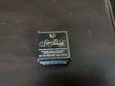 Nuevo en caja - Delineador de ojos, sombra y pigmento para cejas KVD Super Pomade - 0,18 oz.  # 120 ESCARLATA Foto 1 de 4
