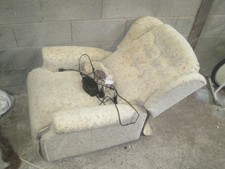 Clean FULLY WORKING Quality ELECTRIC RECLINER by CELEBRITY Tilt with CONTROL