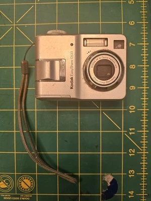 Vintage Kodak EasyShare C533 5MP Digital Camera Silver - Image 1 of 4