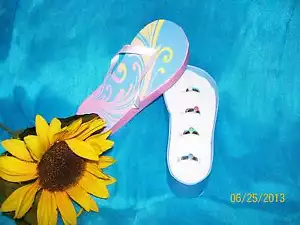 Katzenauge Zehenringe in einer "Flip Flop" Geschenkbox - 4er Set - blau, grün, rosa, weiß - Bild 1 von 4