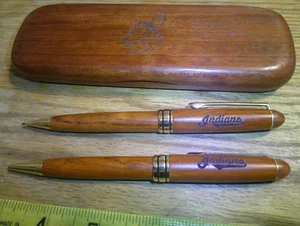 Vintage original Cleveland Indians Pen and Pencil Set Original wooden Box NOS - Picture 1 of 7