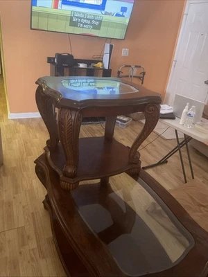 coffee table and side tables set, good condition, classic look - Image 1 of 4