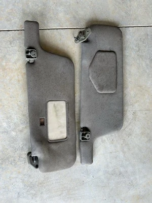 Par de parasoles originales 89-94 Nissan 240SX S13 - necesitan trabajo OEM Foto 1 de 4