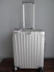 Rugged Cargo Durable Design Aluminum Hard Carry On Spinner, Dual TSA Locks, NWT - Picture 1 of 16