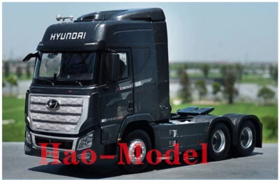 1:24 HYUNDAI Tractor Model Hobby Gifts Ornaments Collection Truck Gold/Orange - Image 1 of 4