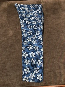 NWOT Mia Fashion Womens 1XL &2XL  90% Cotton Blue/White Aloha Flower Leggings - Picture 1 of 5