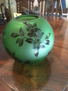 ANTIQUE VINTAGE GREEN CAMEO ART GLASS ROUND VASE GALLE STYLE - Picture 1 of 6