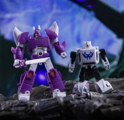 Dr Wu Customs DW-E35S Wingman Cyclonus DW-E34M Wasp Bee Action Figure  in stock - Image 1 of 4