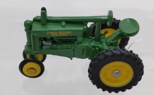 Ertl 35106 1:64 Green John Deere Tractor Diecast and Plastic Parts - Picture 1 of 1
