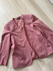NEW SAMPLE Theory Lindrayia Traceable Wool Blazer Jacket Pink Russet Size 2 - Picture 1 of 7