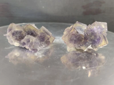 CRIS 25 O LOT DE 2 FLUORITES JAUNE A FANTOME VIOLET FILON CLET FONTSANTE VAR - Photo 1/4