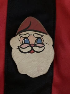 Vintage Santa Claus Face Handpainted on Wood Pin Brooch 2” x 1.5” Christmas Nice - Picture 1 of 3