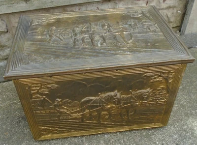 Vintage Brass & Wood Coal Scuttle Log Tinder kinderling Box Small Please Read - Image 1 of 4