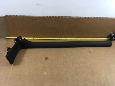 Placa de arranhão conversível Volkswagen Beetle 2012-2019 esquerda 5C3853371A preta fabricante de equipamento original. - Imagem 1 de 4