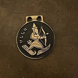 Vintage Huguenin Nordic VLLR Talisman Skier Good Luck Medal - Picture 1 of 3