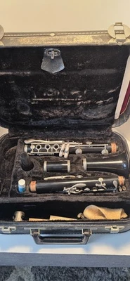 Vito Reso Tono 3 Hecho en EE. UU. Estudiante Clarinete Estuche Rígido Bp MADERA INSTRUMENTO VIENTO Foto 1 de 4