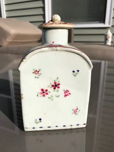 c. 1800 Antique Chinese Export Porcelain Floral Tea Caddy with Lid - Picture 1 of 11