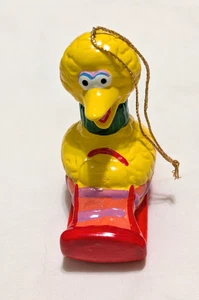 Adorno vintage de Sesame Street BIG BIRD en un trineo Muppets - Imagen 1 de 5
