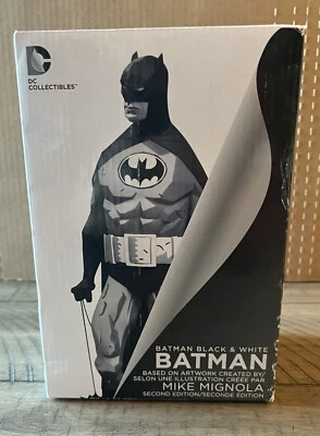 DC Collectibles Batman Black and White by Mike Mignola 2nd Ed. Statue 3371/5200 - Image 1 of 4