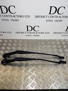 FORD FOCUS MK3 2012 PAIR OF FRONT WINDSCREEN WIPER ARMS BM5117526BB #N5A0 - Picture 1 of 1