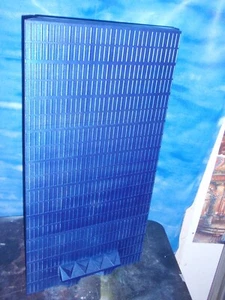 HO Scale John Hancock Skyscraper - 26 1/4 tall - metalic blue - Bild 1 von 9