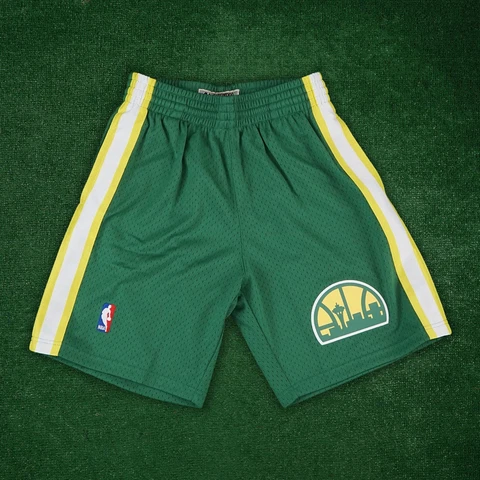 1994-95 Seattle Supersonics NBA Mitchell & Ness Green Away Men's Swingman Shorts Cover