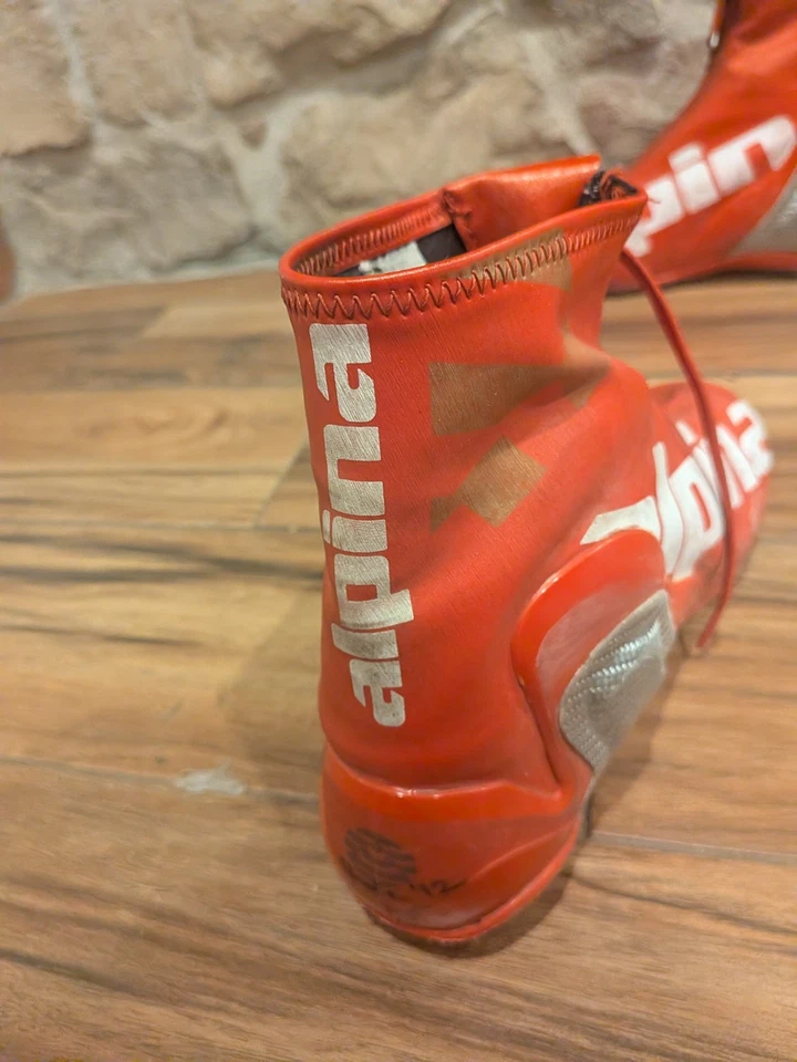 Botas de esquí Alpina Nordic (cross-country) usadas con compatibilidad de fijación NNN. El Foto 1 de 3