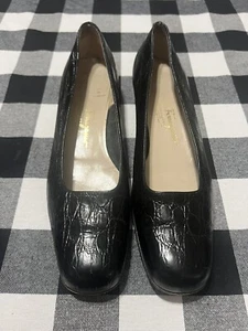 Salvatore Ferragamo Womens Dress Shoes Black Leather Size 9.5 2a Pump Block Heel - Picture 1 of 9