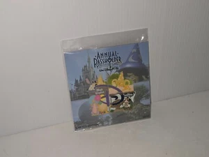 Disney World 2014 Annual Passholder Park Series Mickey Animal Kingdom - Picture 1 of 2