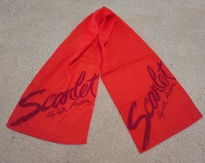 Bufanda roja escarlata vintage Elizabeth Arden 53" x 11" años 80 - Imagen 1 de 8